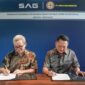 Johannes Herwanto, Direktur Utama SAG (kiri), bersama dengan Indra Soedjoko, CEO, Piala Mas (kanan), menandatangani perjanjian kerja sama