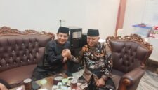 Pertemuan dua sahabat dalam suasana gayeng