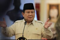 Presiden Prabowo resmikan produksi minyak Blok Cepu sebesar 180 ribu barel per hari demi wujudkan swasembada energi nasional. (Facebook.com @Prabowo Subianto)

