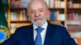 1. Presiden Lula menolak tarif AS dan tegaskan hak rakyat atas logam tanah jarang nasional. (Facebook.com @Lula)