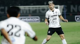 PSS Sleman harus mengakui keunggulan Persebaya Surabaya dengan skor tipis 0–1. (Instagram.com @pssleman)