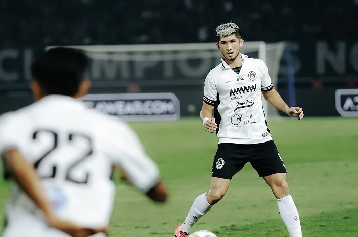 PSS Sleman harus mengakui keunggulan Persebaya Surabaya dengan skor tipis 0–1. (Instagram.com @pssleman)